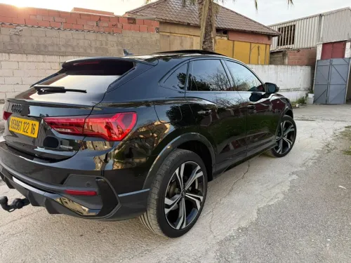 Audi Q3 2022 Black Black