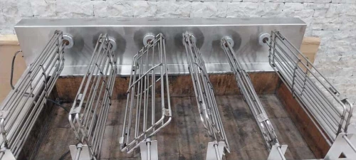 Rôtissoire à la braise, 6 bras, inox 100%, état neuf.