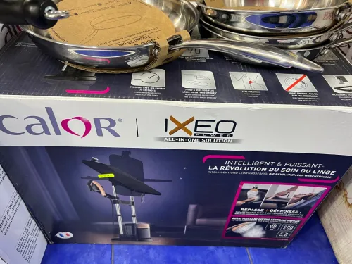 Deferoisseur rowanta grand noir avec table
