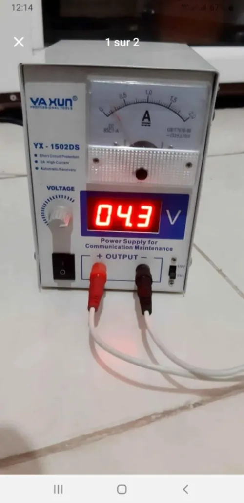 محطة تغذية كهربائية للتيار المستمر بجهظ 15v  و تيار 5 امبير