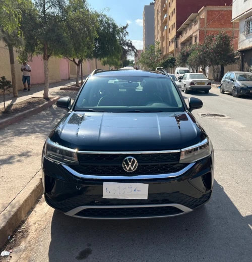 Volkswagen Taos 2023 SE Black 