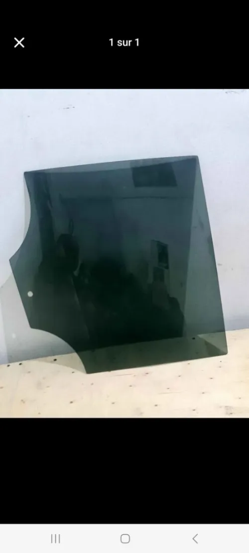 1 Vitre troc arrière gauche d'origine