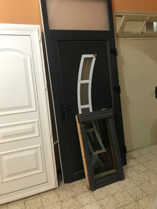 Porte extérieur fenêtre