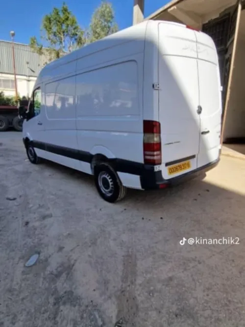 Mercedes Mercedes 311 2017