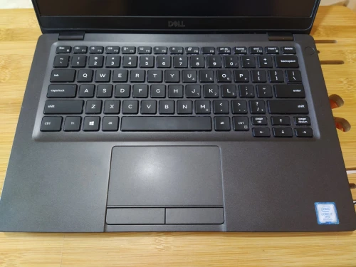 DELL Latitude 5300