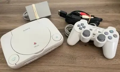 ps1 قديمة جدا + 3cd اصليين