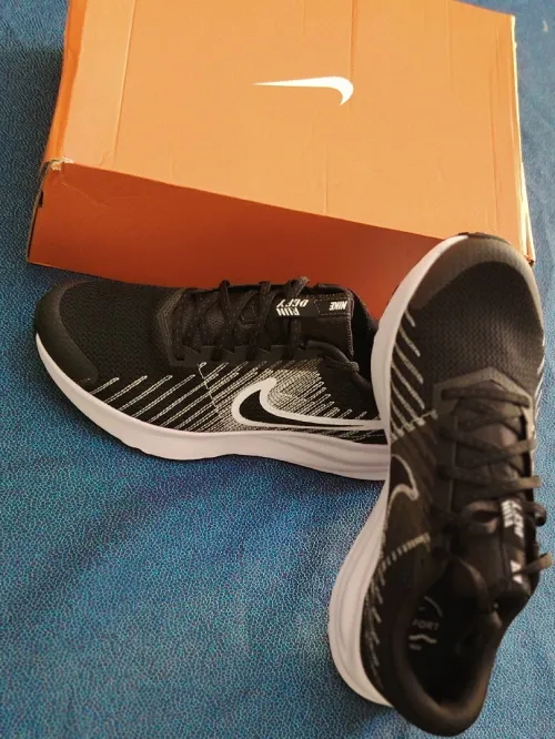 NIKE pointure 44 orignal