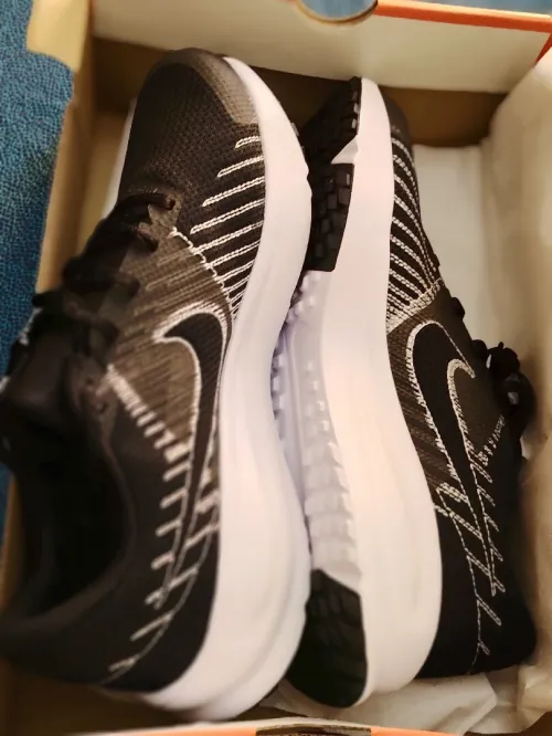 NIKE pointure 44 orignal