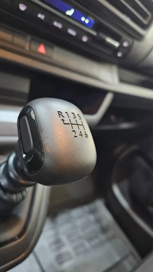 Peugeot Expert 2025 9 place