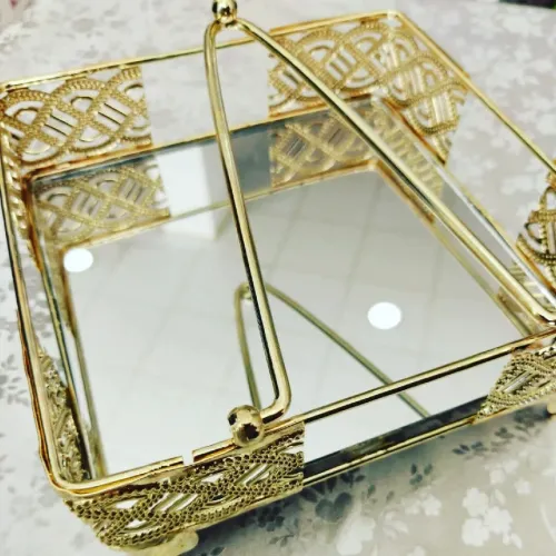 lot de marchandises vaisselle (اواني منزلية )plus de 8000 pcs