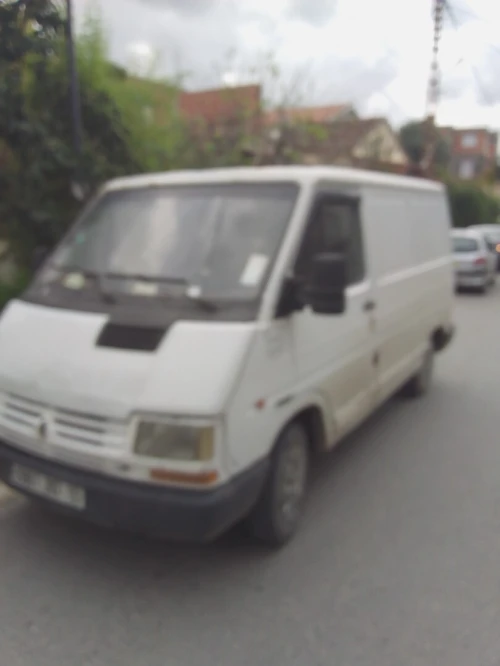 TRANSPORTEUR DE MARCHANDISES Renault Trafic 1997