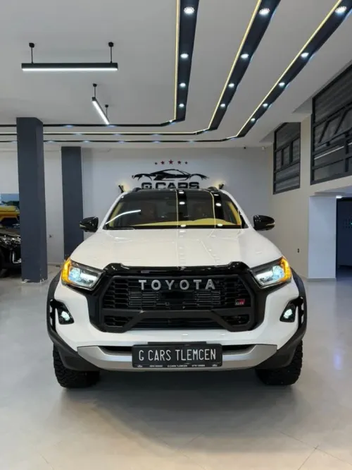 Toyota Hilux Revo 2025 GR ViP