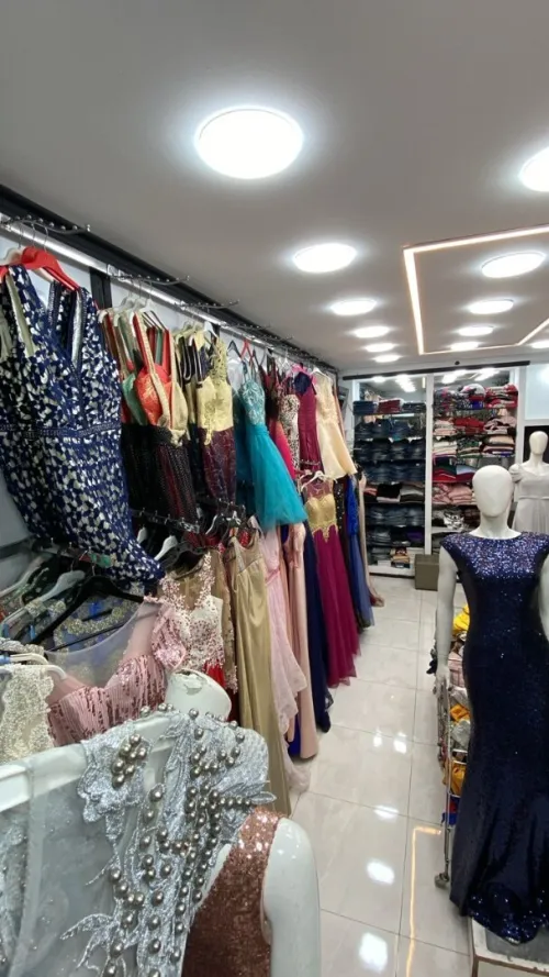 Magasin a liquider سلعة تع حانوت للبيع جملة