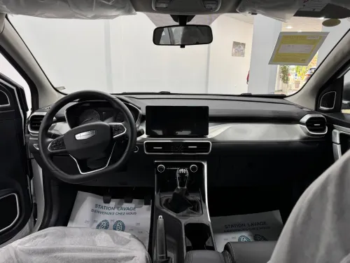 Geely Coolray 2026 la base