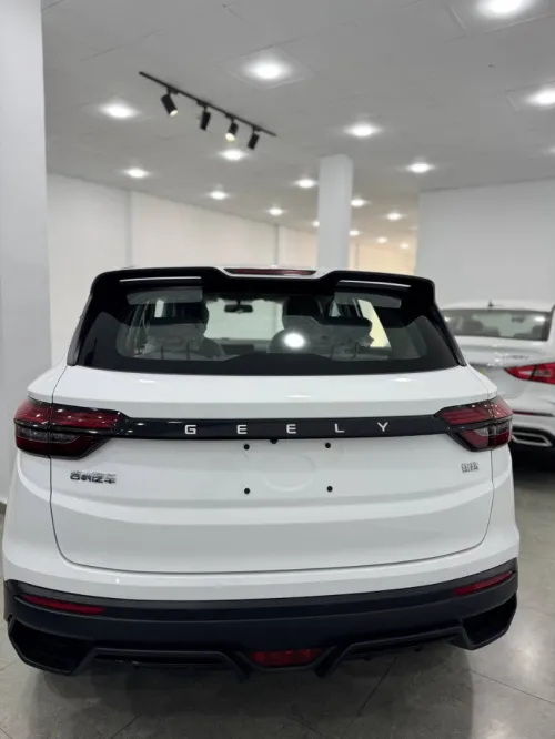 Geely Coolray 2026 la base