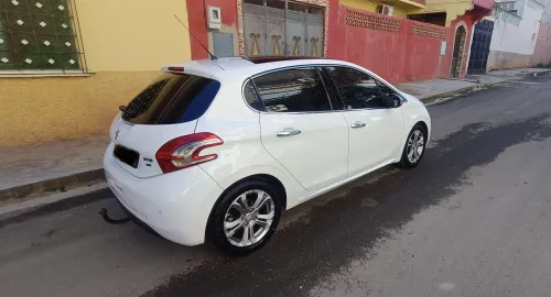 Peugeot 208 2014 Allure