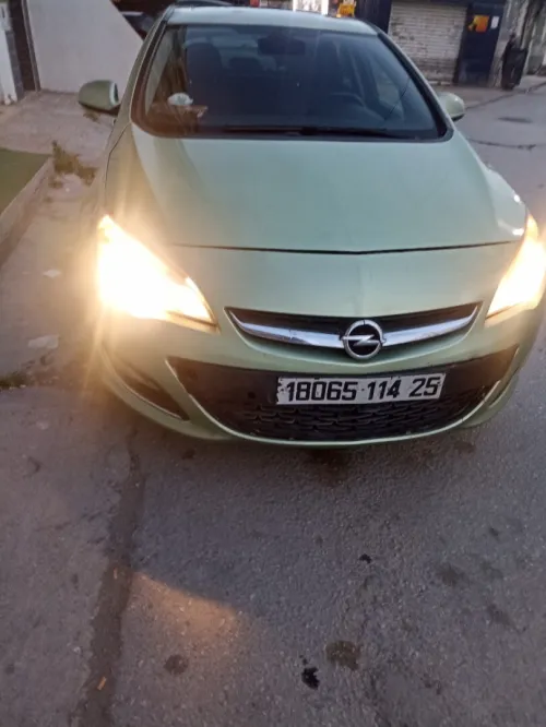 Opel Astra 2014 COSMO