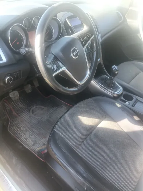 Opel Astra 2014 COSMO