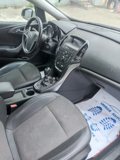 Opel Astra 2014 COSMO