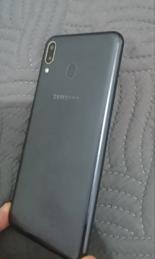 Samsung M20
