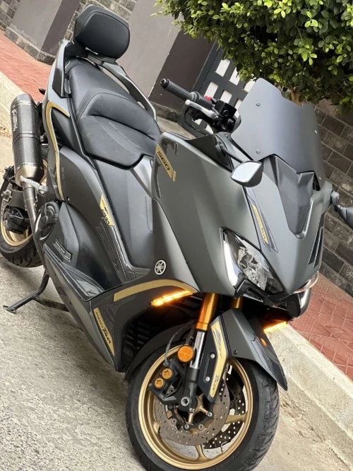 YAMAHA Dx 560 2021