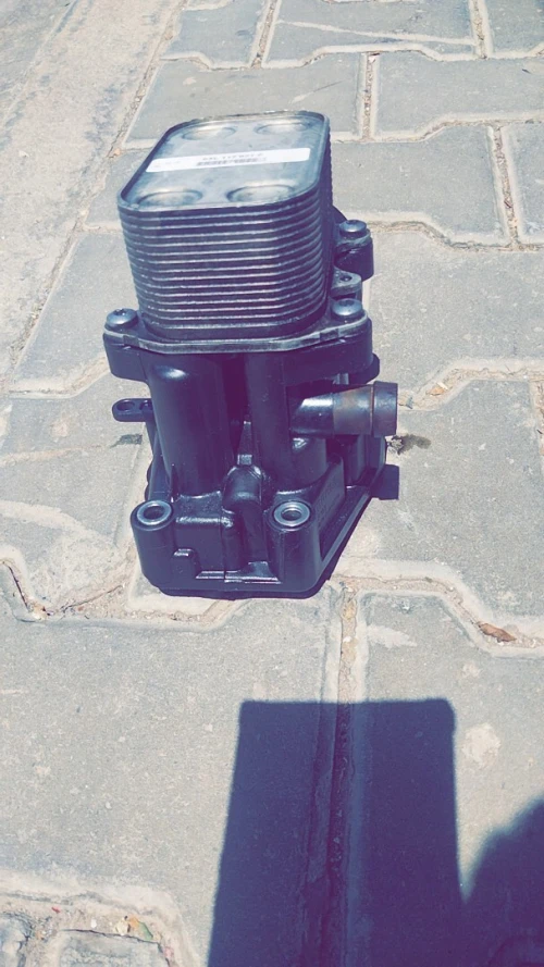 support de filtre à huile avec échangeur thermique (refroidisseur d'huile) pour moteurs du groupe Volkswagen 03L 117 021 C, utilisée sur plusieurs moteurs diesel 2.0 TDI (famille EA189)