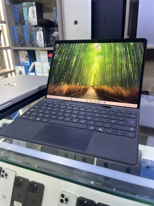 Microsoft Surface Pro 11 / Snapdragon X Elite / 16Go / 512Go /État premium