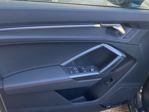Audi Q3 2025 S - Line