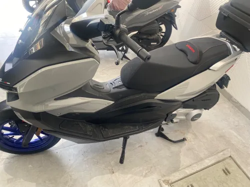 V max 300 2025