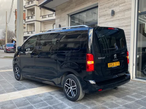 Peugeot Expert 2021 9 PLace