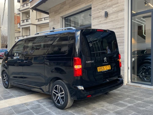 Peugeot Expert 2021 9 PLace
