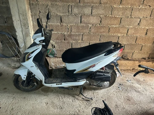 Sym Jet 4 2016