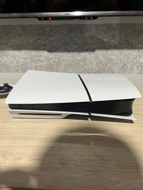 PlayStation 5 slim / PS5 Slim État Neuf + Boîte 