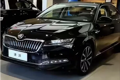 Skoda Superb 2025 Black edition