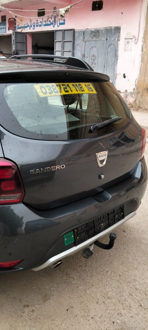 Dacia Sandero 2018 رستيلي