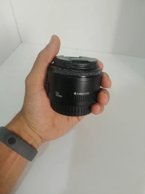 Objectif Canon EF 50 mm 1.8