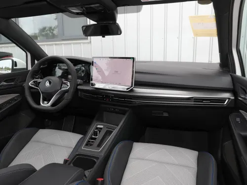 Volkswagen GOLF 2026 full option