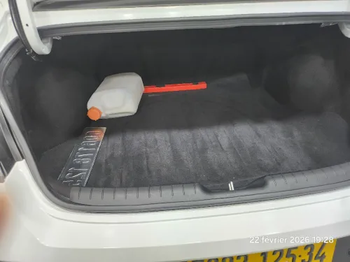 Hyundai ELANTRA 2025 