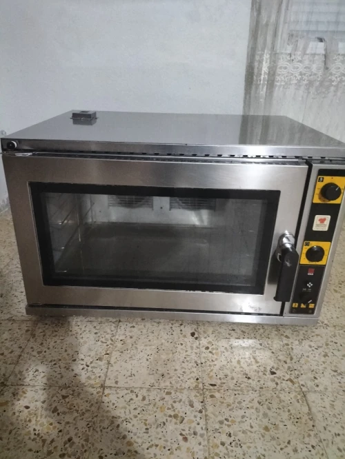 Four ventilé 380v
