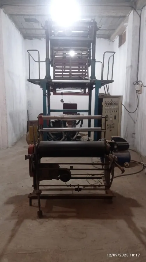 Machine fabrication sac poubelle