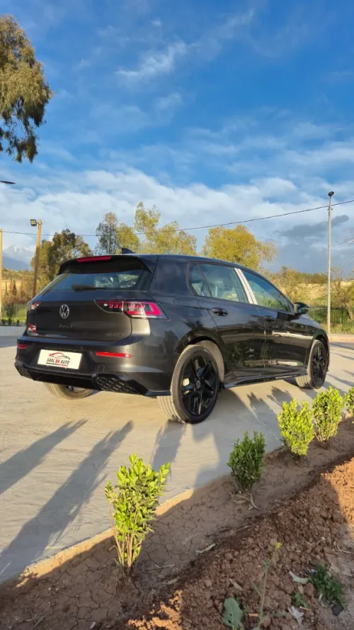 Volkswagen Golf 8 2025 R Black Edition 
