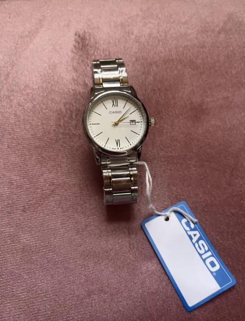 Montre casio femme