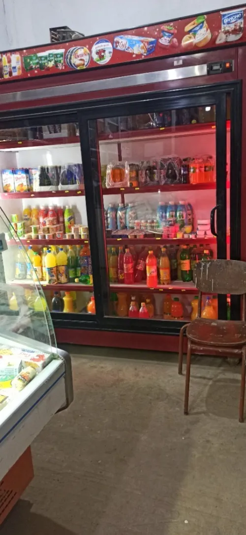 بيع معدات محل مواد غذائية 