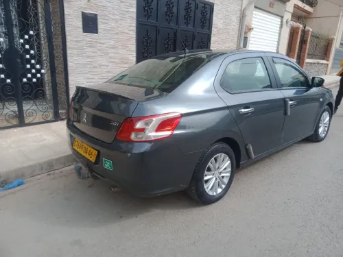 Peugeot 301 2014 Allure