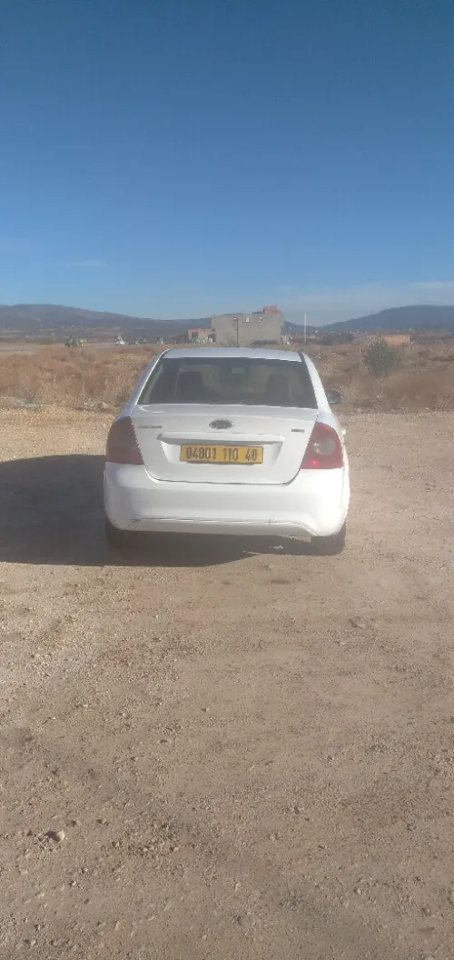 Ford Focus 4 portes 2010 Focus 4 portes