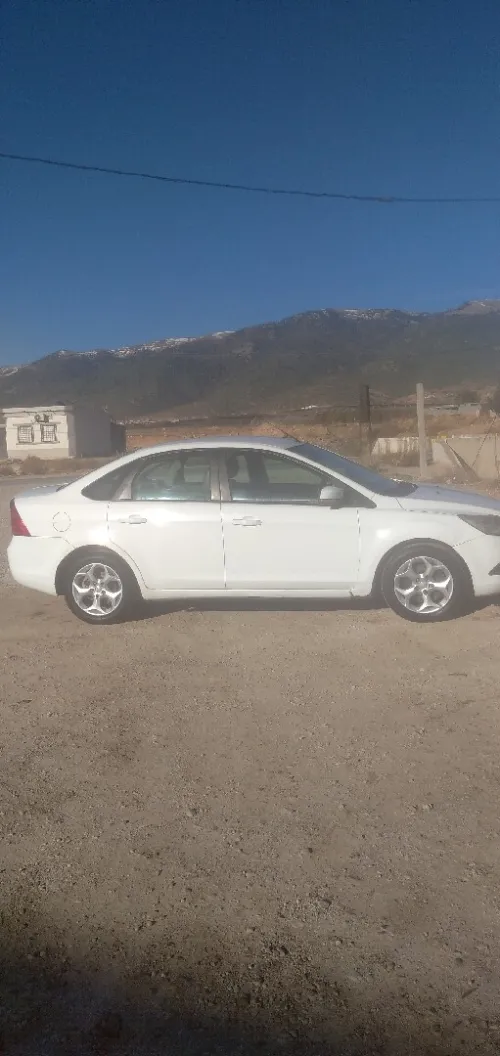 Ford Focus 4 portes 2010 Focus 4 portes
