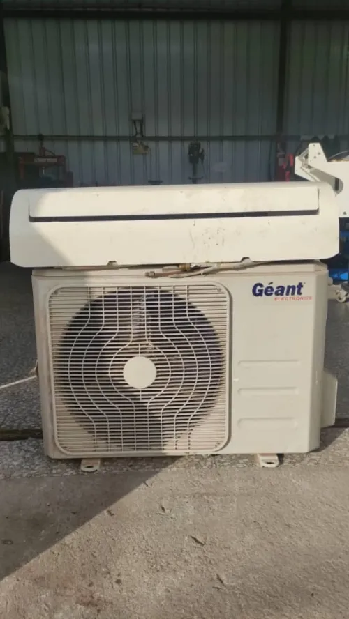 Climatiseur Géant 12 000BTU