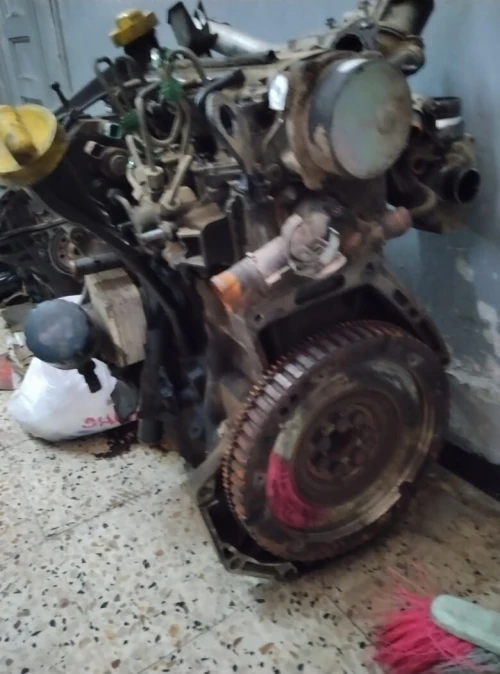 Moutour 1.5dci chaufali sin koulsh fih yemshi