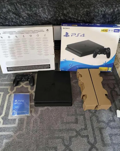 Ps4 slim 500 gb 1 manettes