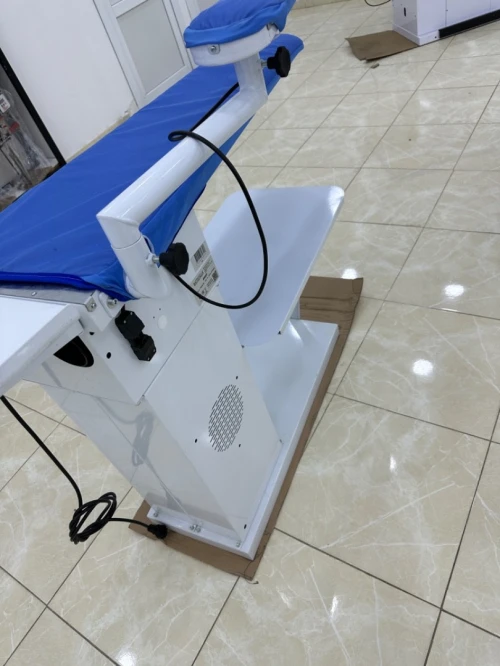 Battistella Table aspirante triangle 